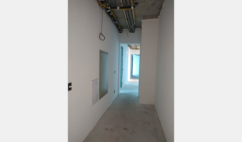 Pintura nos apartamentos no 19º pavimento