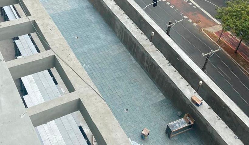 Revestimento da piscina - 4º pav.